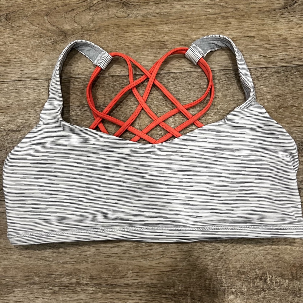 Lululemon Free to be wild bra